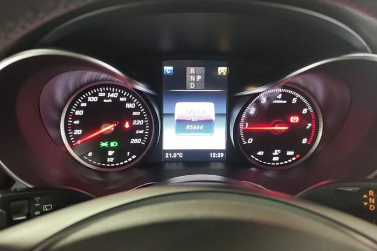 Used Mercedes-Benz GLC 2018 Facelift GLC 260 4MATIC Luxury Edition Instrument Cluster