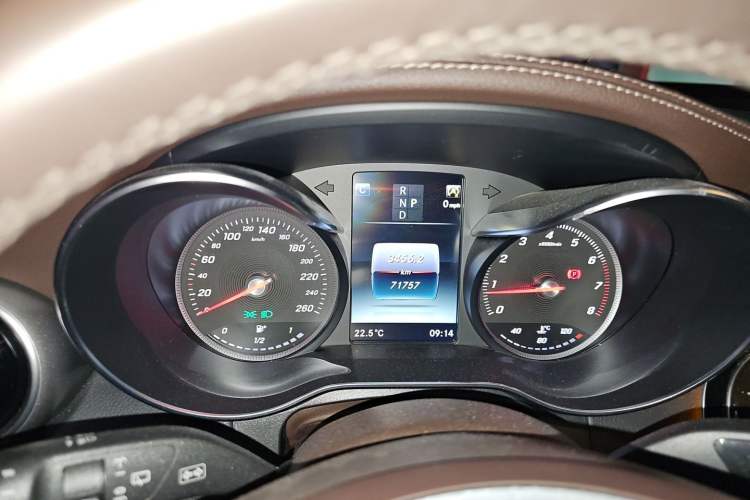Used Mercedes-Benz GLC 2018 Facelifted GLC 260 4MATIC Dynamic Edition Instrument Cluster