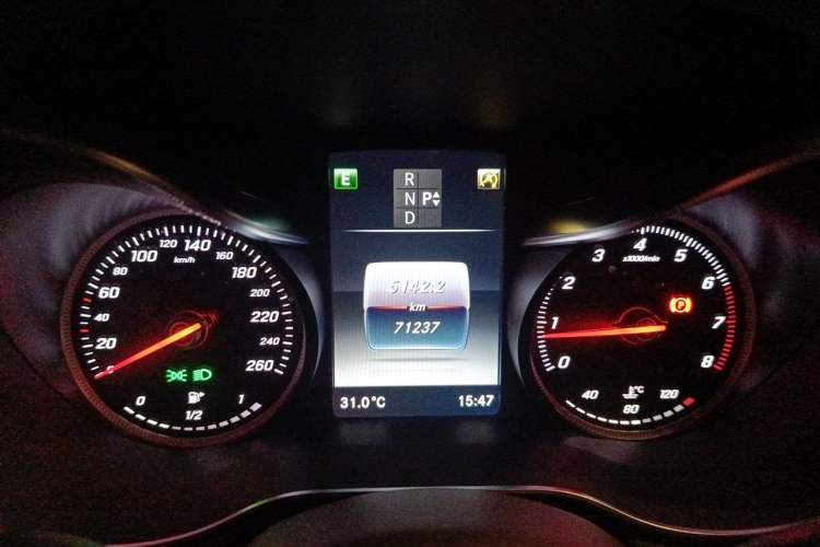 Used Mercedes-Benz GLC 2018 Facelift GLC 260 4MATIC Luxury Edition Instrument Cluster