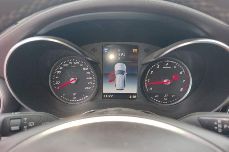 Used Mercedes-Benz GLC 2018 Facelift GLC 260 4MATIC Luxury Edition Instrument Cluster