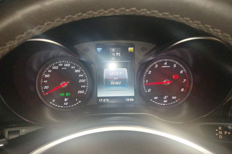 Used Mercedes-Benz GLC 2018 Refreshed GLC 300 4MATIC Dynamic Edition Instrument Cluster