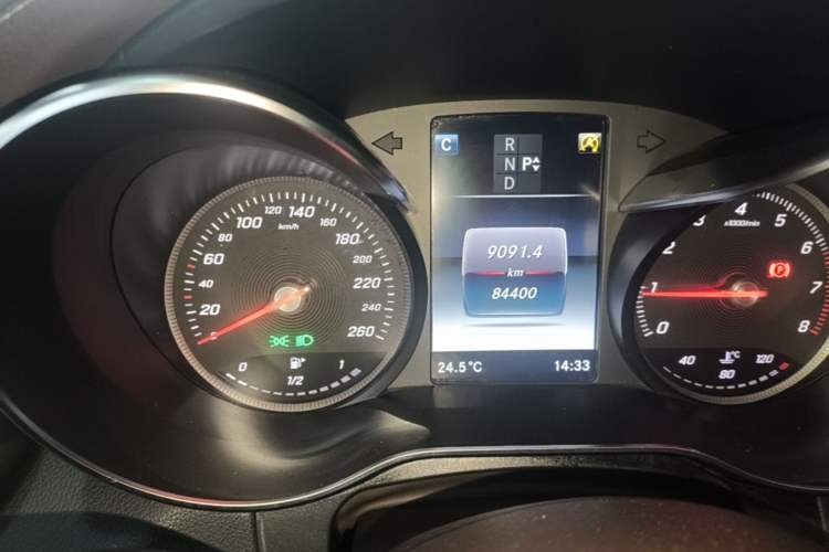 Used Mercedes-Benz GLC 2018 Facelifted GLC 260 4MATIC Dynamic Edition Instrument Cluster