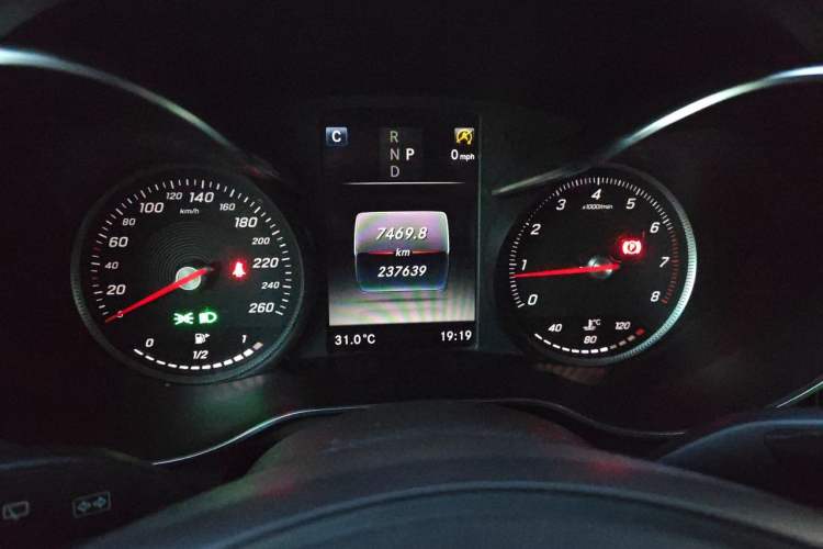 Used Mercedes-Benz GLC 2018 Facelift GLC 260 4MATIC Luxury Edition Instrument Cluster