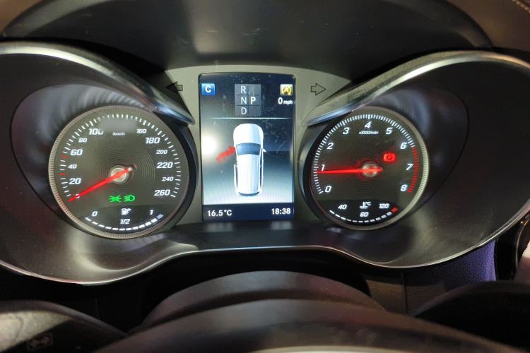 Used Mercedes-Benz GLC 2018 Facelift GLC 260 4MATIC Luxury Edition Instrument Cluster
