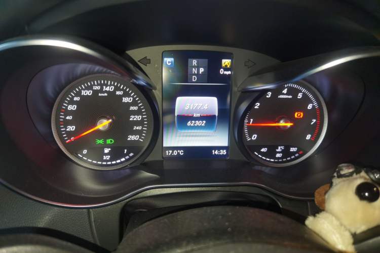 Used Mercedes-Benz GLC 2018 Refreshed GLC 300 4MATIC Dynamic Edition Instrument Cluster