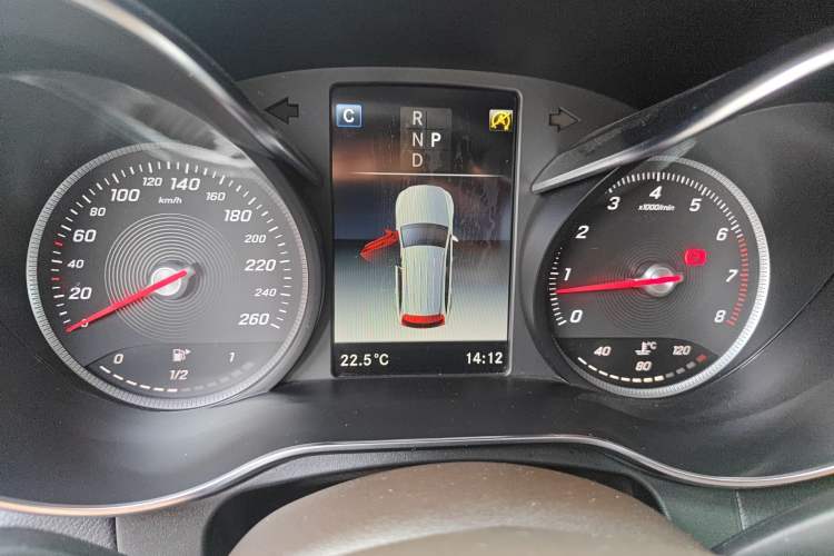 Used Mercedes-Benz GLC 2018 Facelifted GLC 260 4MATIC Dynamic Edition Instrument Cluster