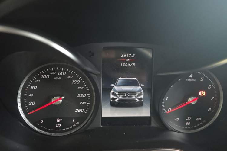 Used Mercedes-Benz GLC 2018 GLC 260 4MATIC Dynamic Edition Instrument Cluster