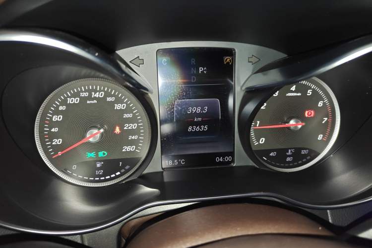 Used Mercedes-Benz GLC 2018 GLC 260 4MATIC Luxury Model Instrument Cluster