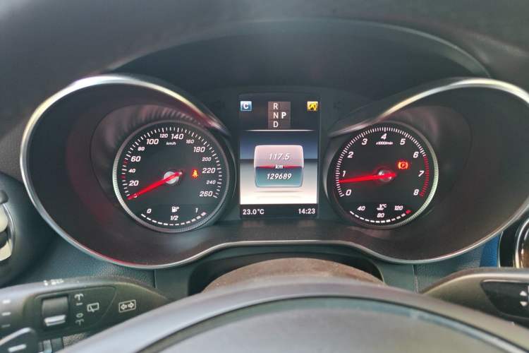 Used Mercedes-Benz GLC 2018 Facelifted GLC 260 4MATIC Dynamic Edition Instrument Cluster