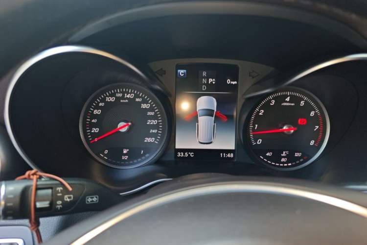 Used Mercedes-Benz GLC 2018 GLC 260 4MATIC Luxury Model Instrument Cluster