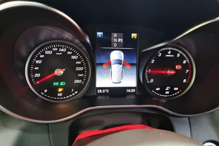 Used Mercedes-Benz GLC 2018 Facelifted GLC 260 4MATIC Dynamic Edition Instrument Cluster