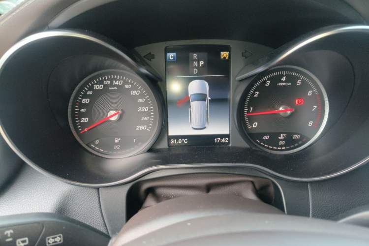 Used Mercedes-Benz GLC 2018 GLC 300 4MATIC Sport Edition Instrument Cluster