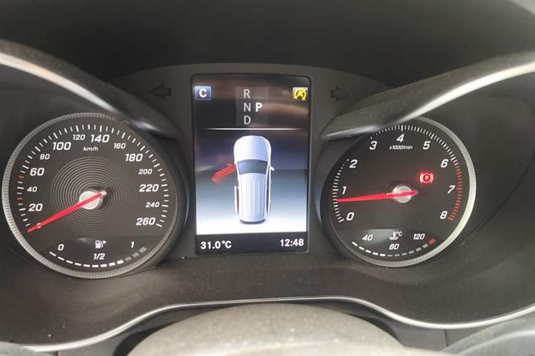 Used Mercedes-Benz GLC 2018 Facelift GLC 260 4MATIC Luxury Edition Instrument Cluster