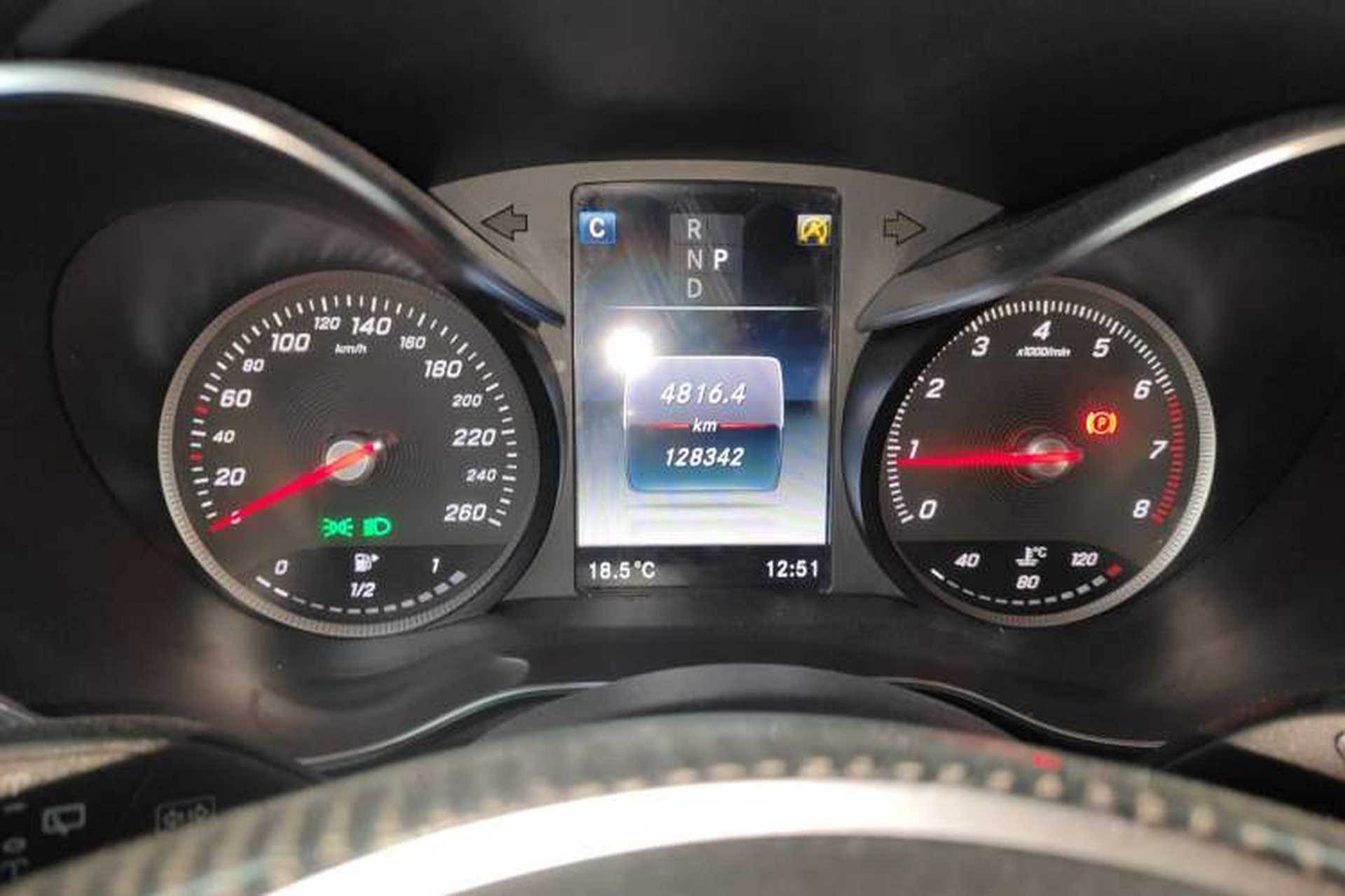 Used Mercedes-Benz GLC 2018 GLC 260 4MATIC Luxury Model Instrument Cluster