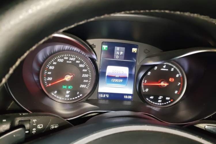 Used Mercedes-Benz GLC 2018 Facelifted GLC 260 4MATIC Dynamic Edition Instrument Cluster