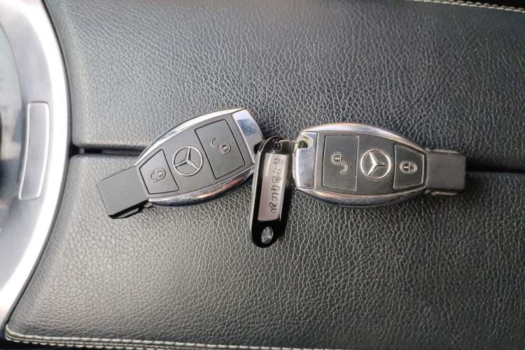 Used Mercedes-Benz GLC 2018 GLC 200 4MATIC Interior 1