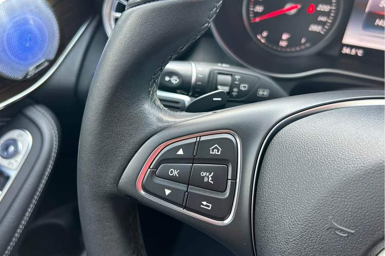 Used Mercedes-Benz GLC 2018 GLC 260 4MATIC Dynamic Edition Interior 11