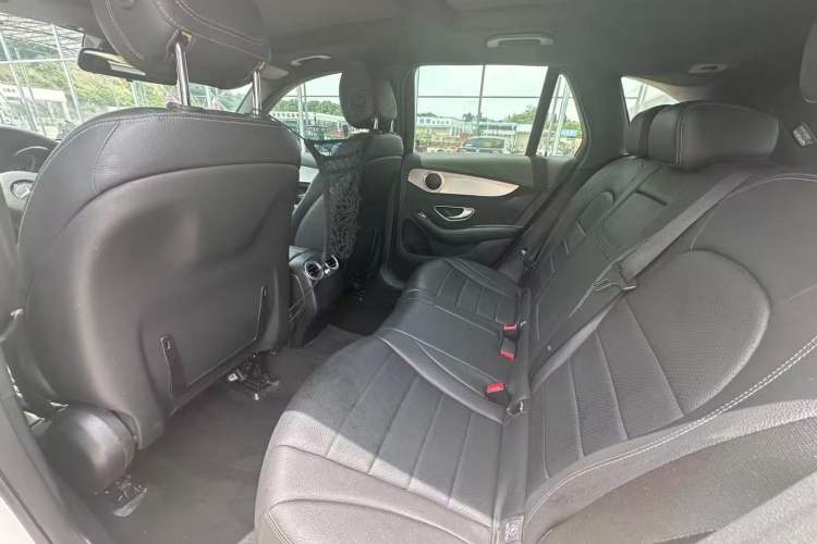 Used Mercedes-Benz GLC 2018 GLC 200 4MATIC Interior 3