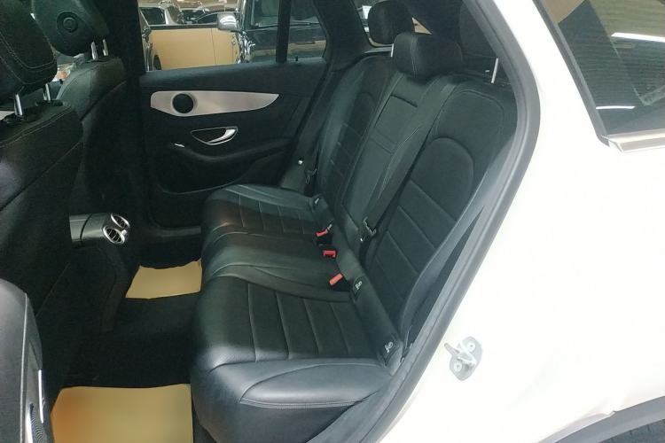 Used Mercedes-Benz GLC 2018 GLC 200 4MATIC Interior 4