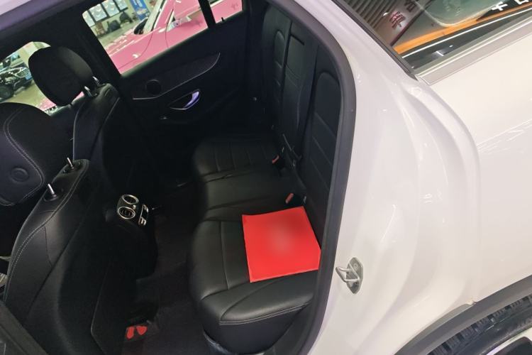Used Mercedes-Benz GLC 2018 GLC 300 4MATIC Sport Edition Interior 4