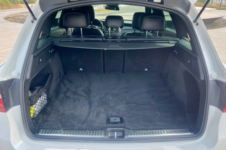 Used Mercedes-Benz GLC 2018 GLC 300 4MATIC Sport Edition Interior 8