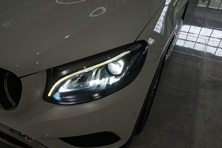 Used Mercedes-Benz GLC 2018 GLC 200 4MATIC Left Front Headlight
