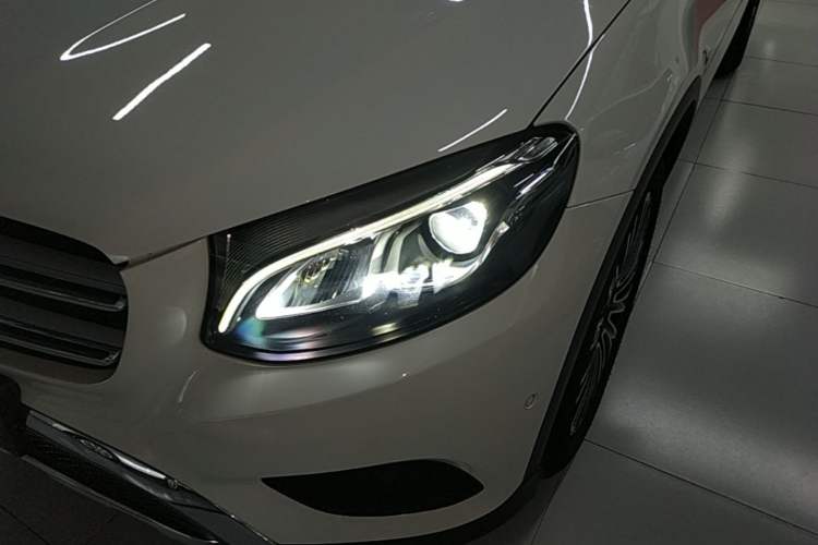 Used Mercedes-Benz GLC 2018 GLC 200 4MATIC Left Front Headlight