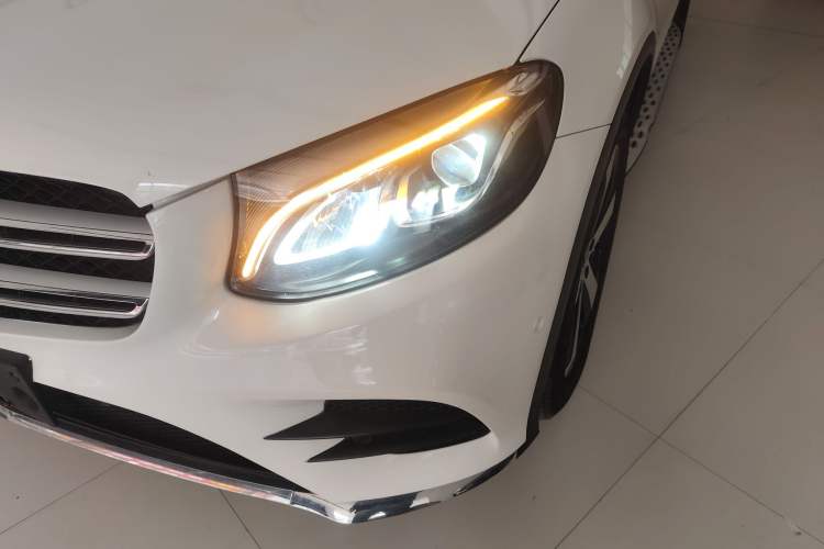Used Mercedes-Benz GLC 2018 Facelift GLC 260 4MATIC Luxury Edition Left Front Headlight