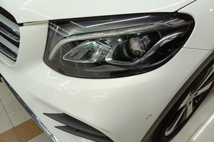 Used Mercedes-Benz GLC 2018 GLC 260 4MATIC Luxury Model Left Front Headlight