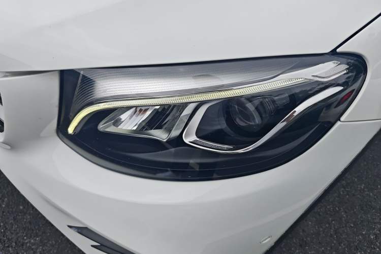 Used Mercedes-Benz GLC 2018 GLC 260 4MATIC Dynamic Edition Left Front Headlight