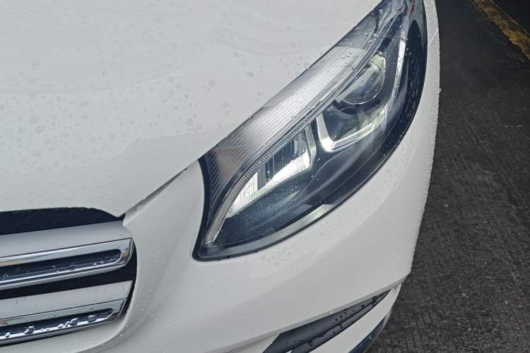 Used Mercedes-Benz GLC 2018 GLC 260 4MATIC Luxury Model Left Front Headlight