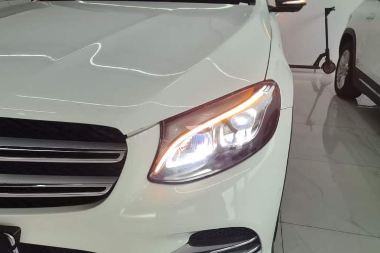 Used Mercedes-Benz GLC 2018 GLC 260 4MATIC Luxury Model Left Front Headlight