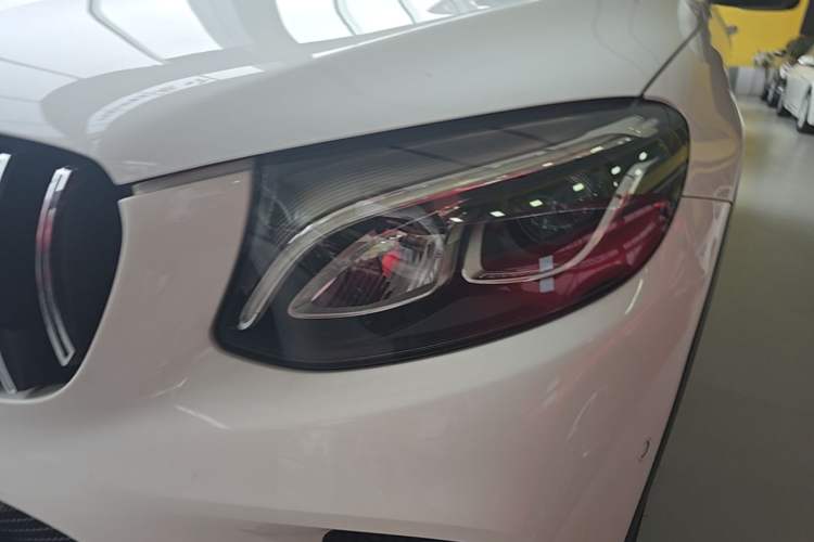 Used Mercedes-Benz GLC 2018 GLC 260 4MATIC Dynamic Edition Left Front Headlight