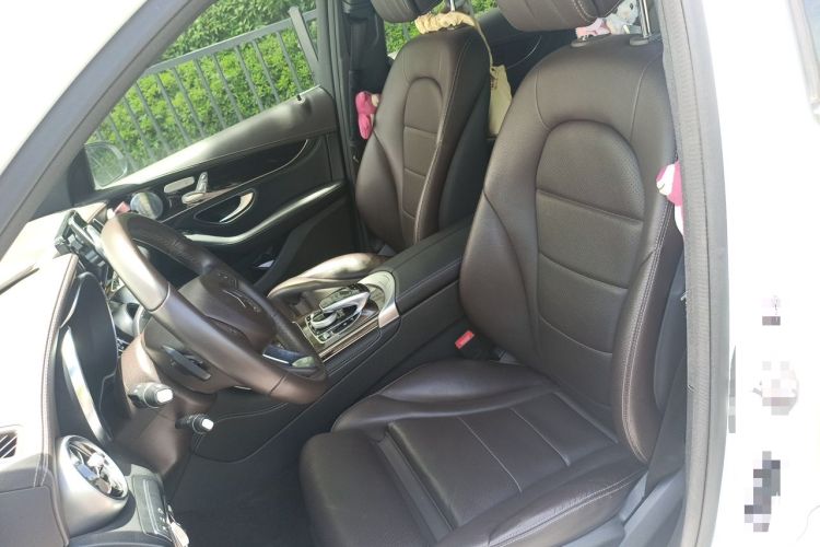Used Mercedes-Benz GLC 2018 Facelift GLC 260 4MATIC Luxury Edition Left Front Seat