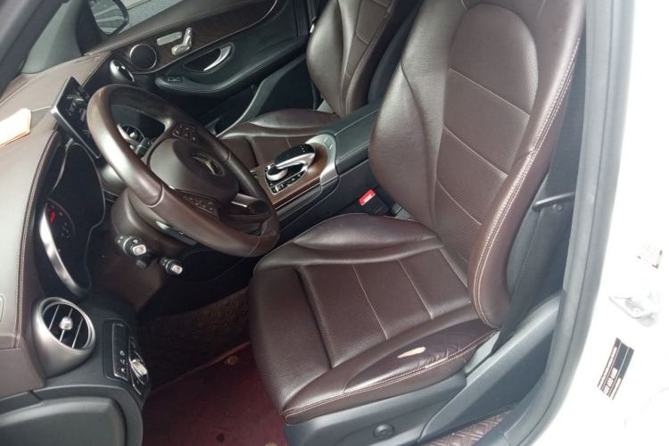 Used Mercedes-Benz GLC 2018 Refreshed GLC 300 4MATIC Dynamic Edition Left Front Seat
