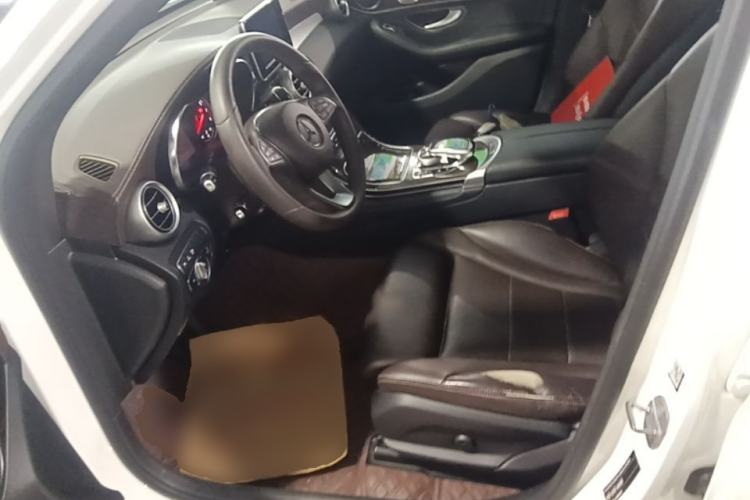 Used Mercedes-Benz GLC 2018 Facelift GLC 260 4MATIC Luxury Edition Left Front Seat
