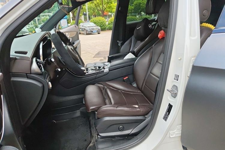Used Mercedes-Benz GLC 2018 Facelift GLC 260 4MATIC Luxury Edition Left Front Seat