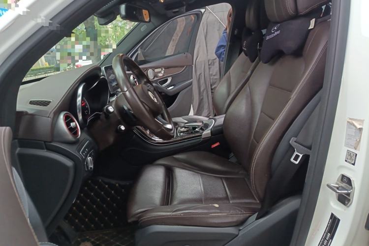 Used Mercedes-Benz GLC 2018 Facelift GLC 260 4MATIC Luxury Edition Left Front Seat