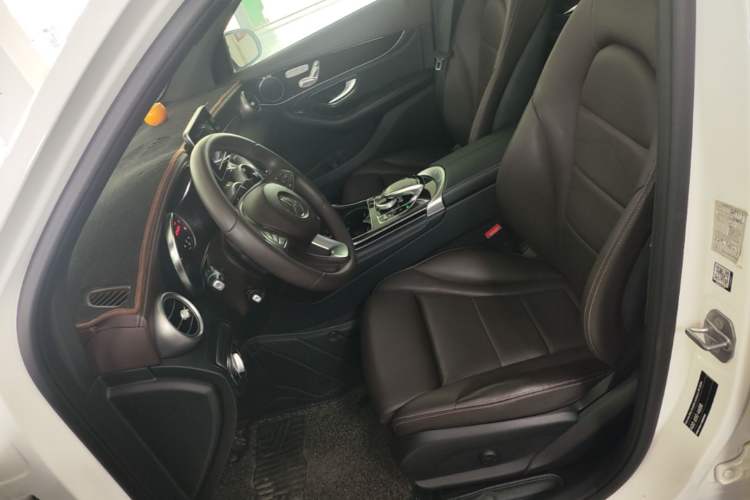 Used Mercedes-Benz GLC 2018 Facelifted GLC 260 4MATIC Dynamic Edition Left Front Seat