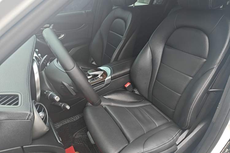 Used Mercedes-Benz GLC 2018 GLC 260 4MATIC Luxury Model Left Front Seat