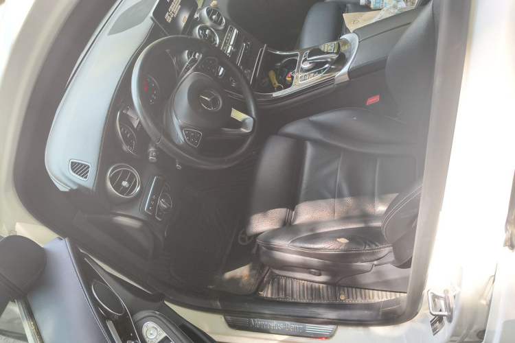 Used Mercedes-Benz GLC 2018 GLC 260 4MATIC Luxury Model Left Front Seat