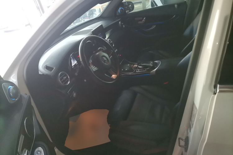 Used Mercedes-Benz GLC 2018 Facelifted GLC 260 4MATIC Dynamic Edition Left Front Seat