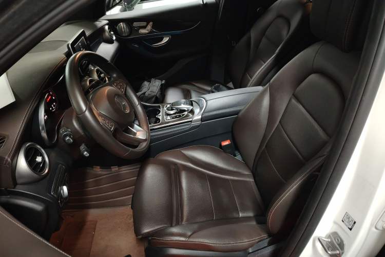 Used Mercedes-Benz GLC 2018 GLC 260 4MATIC Dynamic Edition Left Front Seat