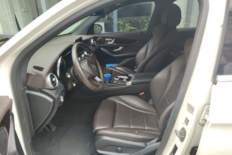 Used Mercedes-Benz GLC 2018 Facelifted GLC 260 4MATIC Dynamic Edition Left Front Seat
