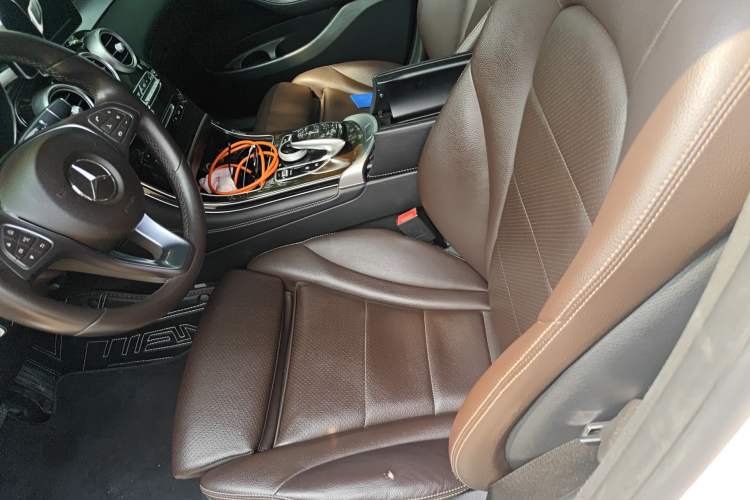 Used Mercedes-Benz GLC 2018 Facelifted GLC 260 4MATIC Dynamic Edition Left Front Seat