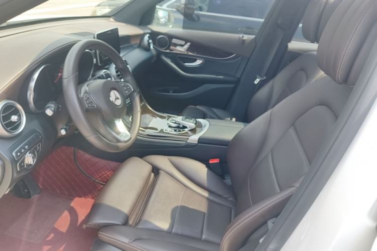 Used Mercedes-Benz GLC 2018 Facelift GLC 260 4MATIC Luxury Edition Left Front Seat