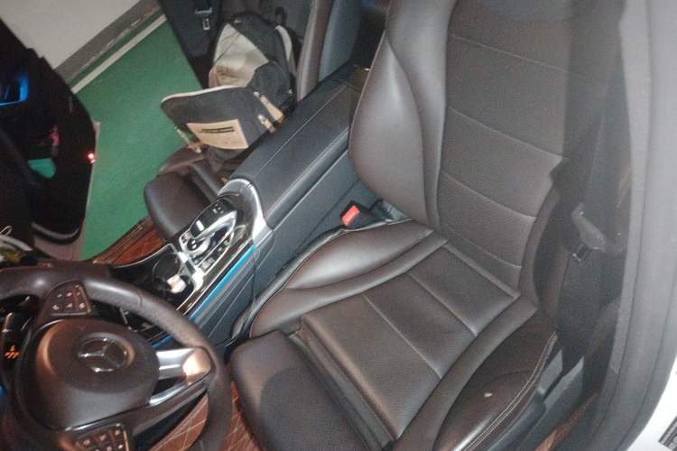 Used Mercedes-Benz GLC 2018 GLC 260 4MATIC Luxury Model Left Front Seat