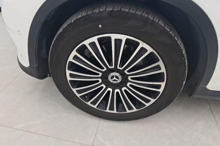 Used Mercedes-Benz GLC 2018 Facelift GLC 200 4MATIC Left Front Wheel Hub