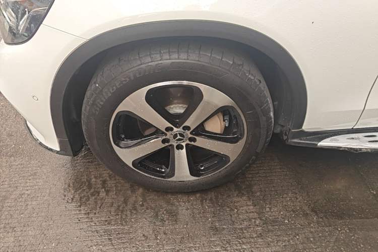 Used Mercedes-Benz GLC 2018 GLC 260 4MATIC Luxury Model Left Front Wheel Hub