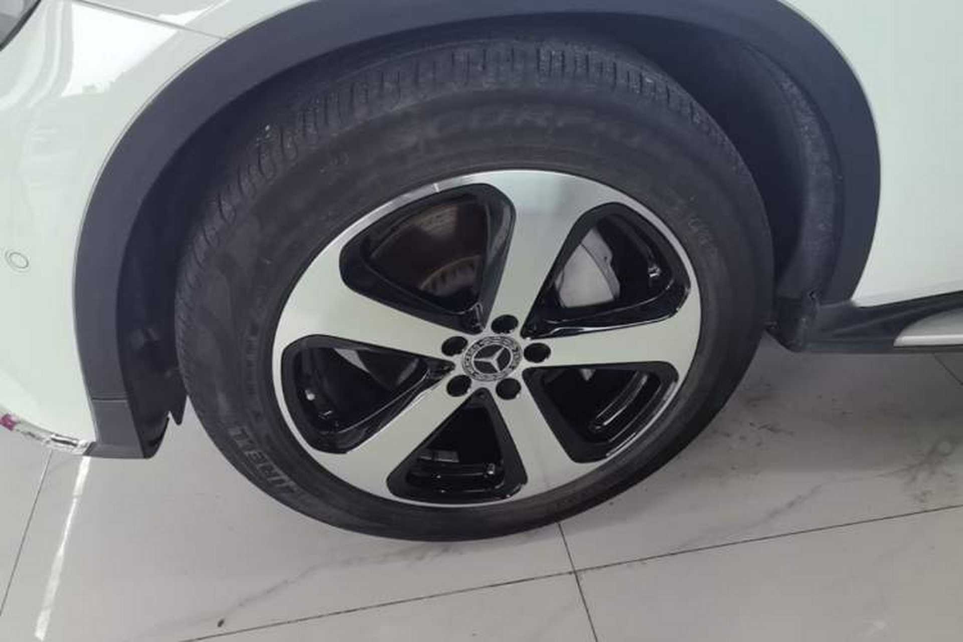 Used Mercedes-Benz GLC 2018 GLC 260 4MATIC Luxury Model Left Front Wheel Hub